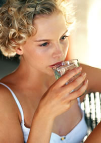 lutter_contre_la_faim_aa042992.jpg pal147000074